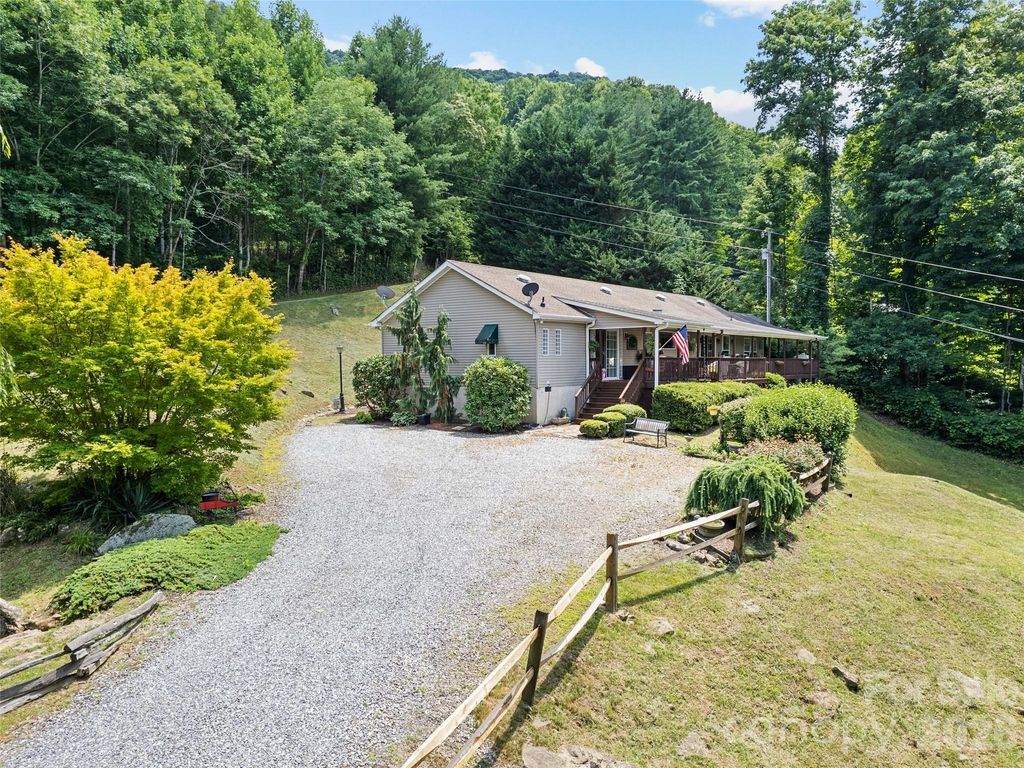 412 Gaddy Heights, Waynesville, NC 28786