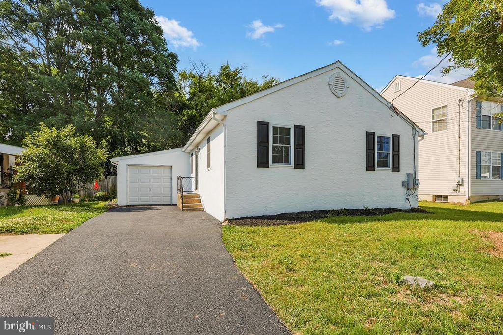 111 MEADOWBROOK AVE, Wilmington, DE 19804