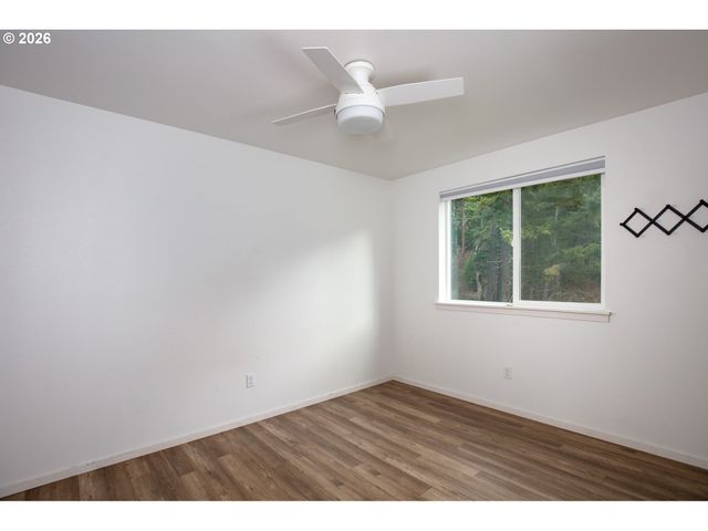 244 LYONS Rd, White Salmon, WA 98672