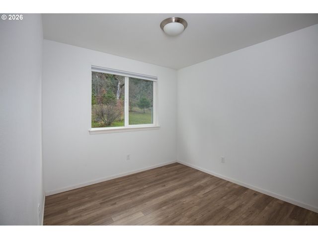 244 LYONS Rd, White Salmon, WA 98672