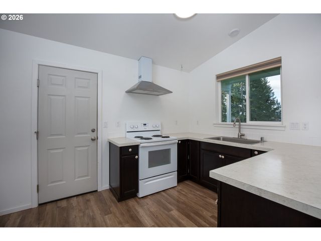 244 LYONS Rd, White Salmon, WA 98672