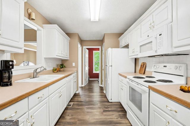 6219 Compass Drive, Flowery Branch, GA 30542