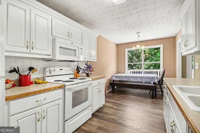 6219 Compass Drive, Flowery Branch, GA 30542