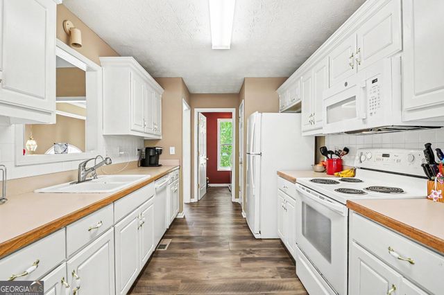 6219 Compass Drive, Flowery Branch, GA 30542