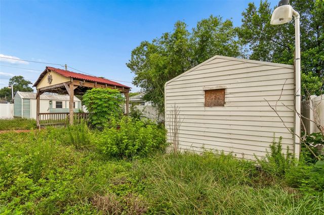 38621 NORTH AVENUE, Zephyrhills, FL 33542