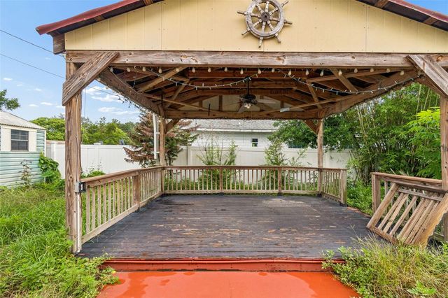38621 NORTH AVENUE, Zephyrhills, FL 33542