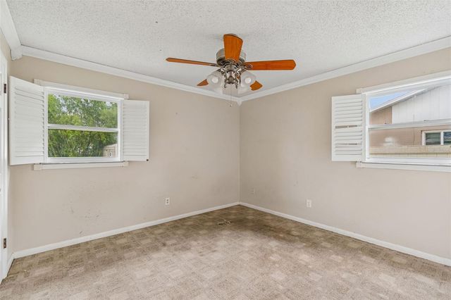 38621 NORTH AVENUE, Zephyrhills, FL 33542