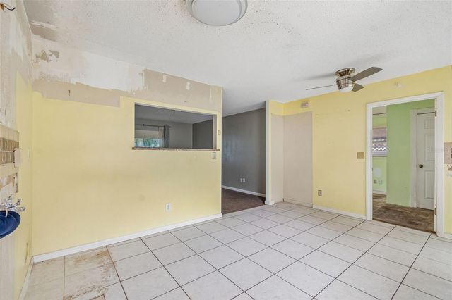 38621 NORTH AVENUE, Zephyrhills, FL 33542