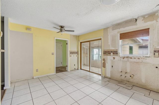 38621 NORTH AVENUE, Zephyrhills, FL 33542