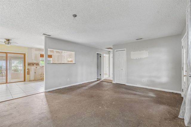 38621 NORTH AVENUE, Zephyrhills, FL 33542