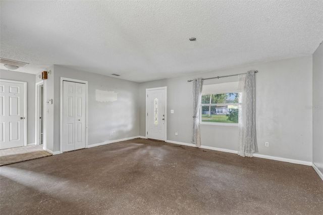 38621 NORTH AVENUE, Zephyrhills, FL 33542