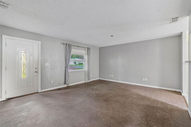 38621 NORTH AVENUE, Zephyrhills, FL 33542