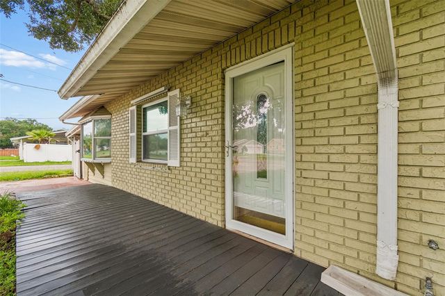 38621 NORTH AVENUE, Zephyrhills, FL 33542