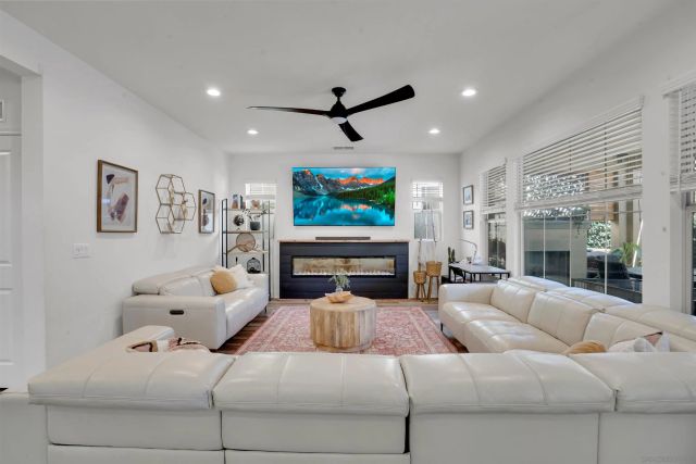 1246 Camino Prado, Chula Vista, CA 91913