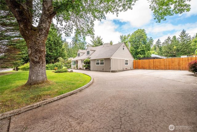 3136 Pacific Way, Longview, WA 98632