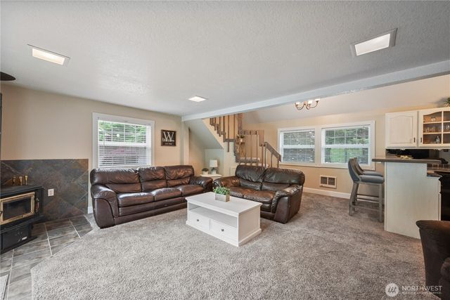 3136 Pacific Way, Longview, WA 98632