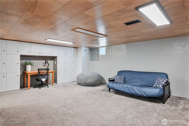 3136 Pacific Way, Longview, WA 98632