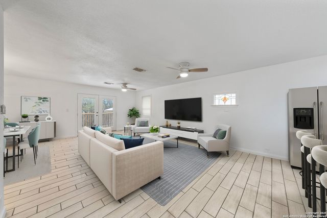 143 Park Dr, Pipe Creek, TX 78063