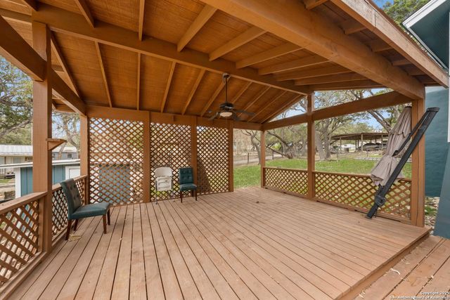 143 Park Dr, Pipe Creek, TX 78063