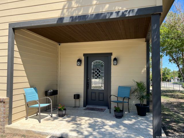 235 GRAY ST, San Antonio, TX 78208