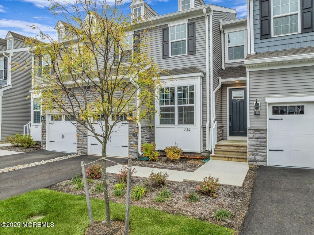 314 Auburn Terrace, Manalapan, NJ 07726