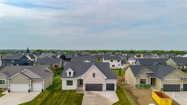 110 NW Ashley Court, Waukee, IA 50263