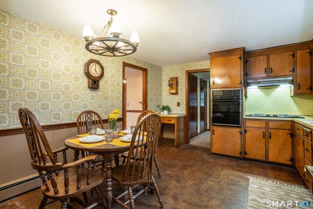 23 Holland Lane, East Hartford, CT 06118