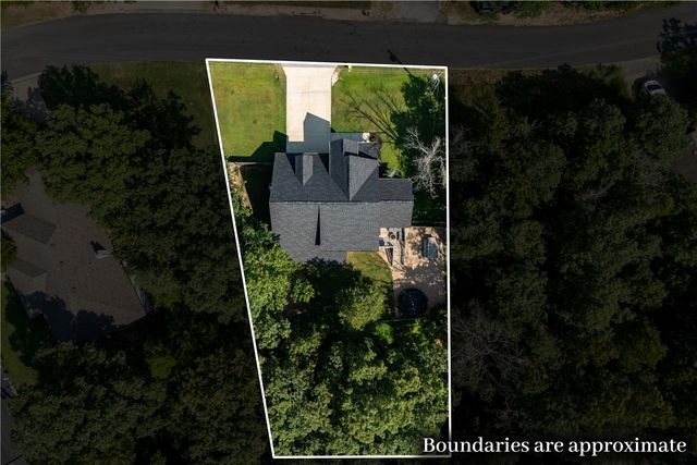 2 Rettendon Lane, Bella Vista, AR 72714