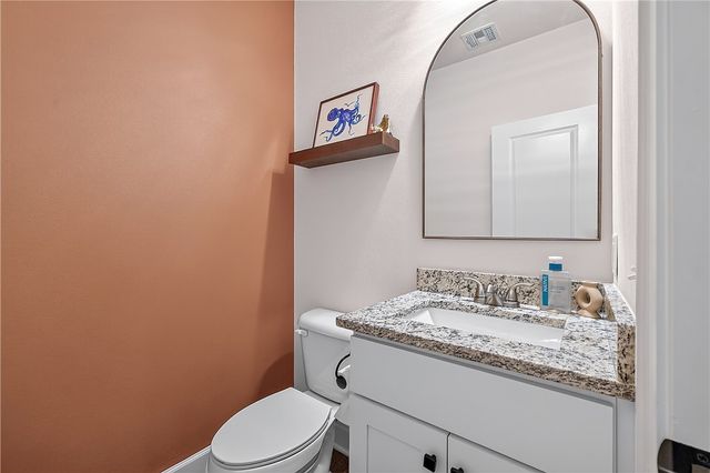 2 Rettendon Lane, Bella Vista, AR 72714