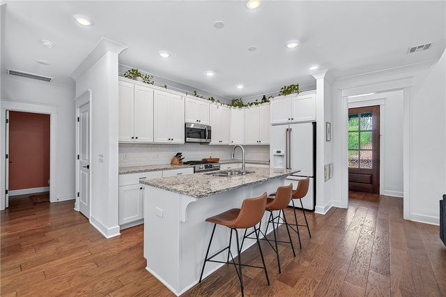 2 Rettendon Lane, Bella Vista, AR 72714