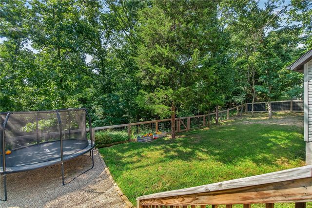 2 Rettendon Lane, Bella Vista, AR 72714
