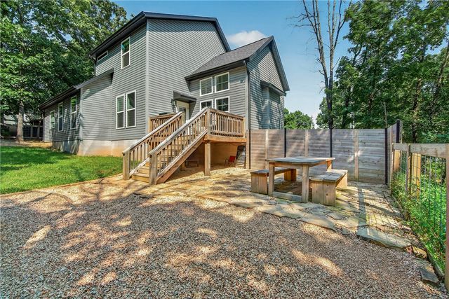 2 Rettendon Lane, Bella Vista, AR 72714