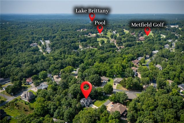 2 Rettendon Lane, Bella Vista, AR 72714