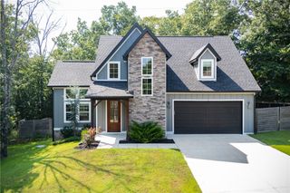 2 Rettendon Lane, Bella Vista, AR 72714