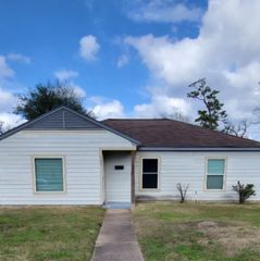 3841 Wentworth Street, Houston, TX 77004