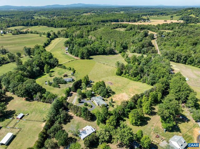 1529 JOHN TUCKER RD, Aroda, VA 22709