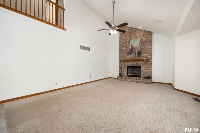 3700 BLOOMINGTON Road, East Peoria, IL 61611
