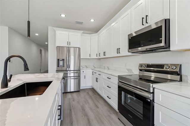 5220 73RD AVENUE N, Pinellas Park, FL 33781