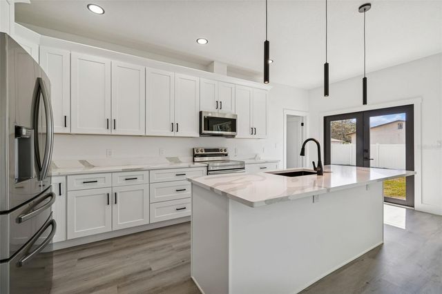 5220 73RD AVENUE N, Pinellas Park, FL 33781