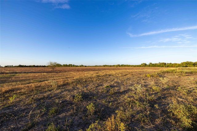 1061 E Fuchs Road, Carmine, TX 78932