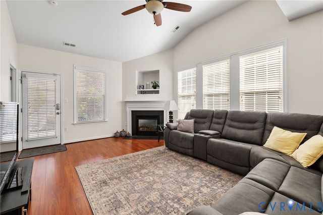 1741 Stonemill Lake Ct, Midlothian, VA 23112