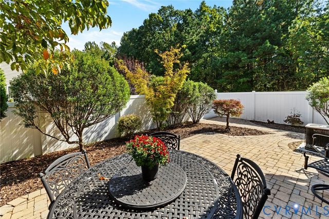 1741 Stonemill Lake Ct, Midlothian, VA 23112