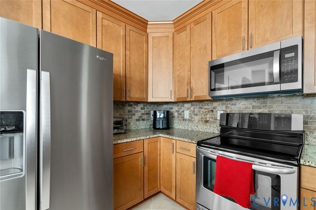 1741 Stonemill Lake Ct, Midlothian, VA 23112