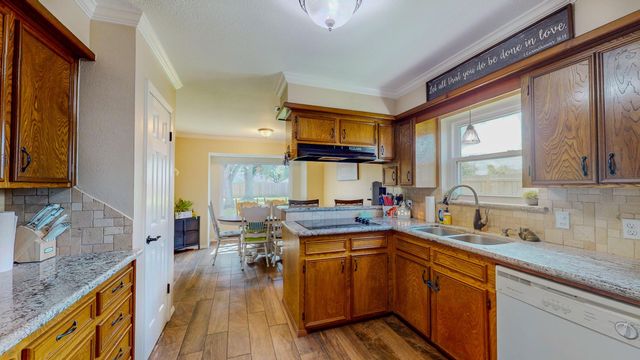 6126 Fox Ridge Drive, Angleton, TX 77515