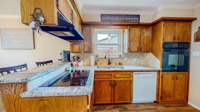 6126 Fox Ridge Drive, Angleton, TX 77515