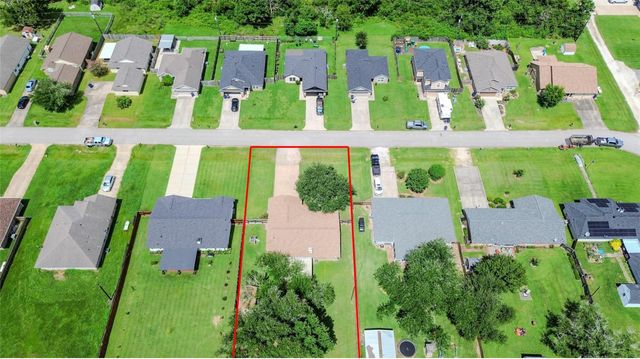 6126 Fox Ridge Drive, Angleton, TX 77515