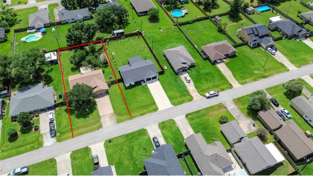 6126 Fox Ridge Drive, Angleton, TX 77515