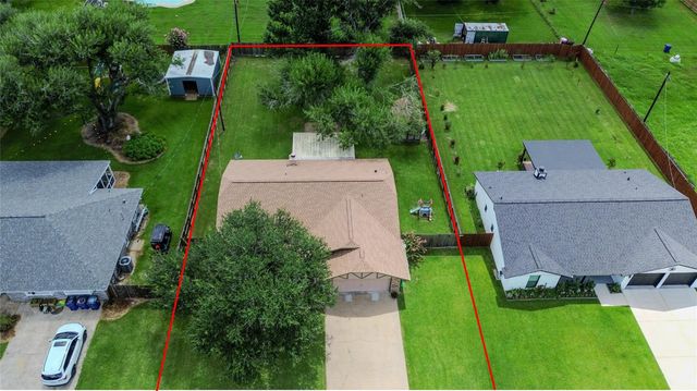 6126 Fox Ridge Drive, Angleton, TX 77515