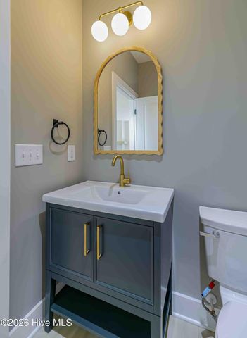 455 W New Hampshire Avenue, Southern Pines, NC 28387