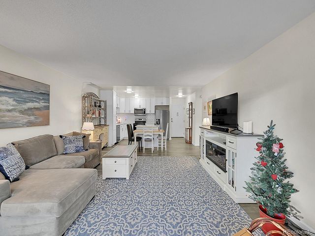 645 S Alton Way 4C, Denver, CO 80247